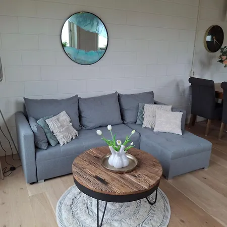 Feriehus Suus, Inclusief Jacuzzi, Kano En Kajak Zuid-Scharwoude