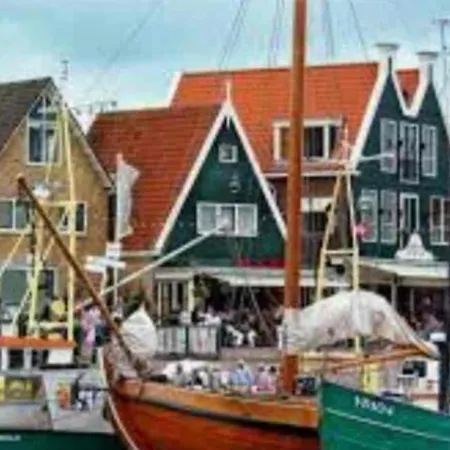 Suus, Inclusief Jacuzzi, Kano En Kajak Feriehus Zuid-Scharwoude