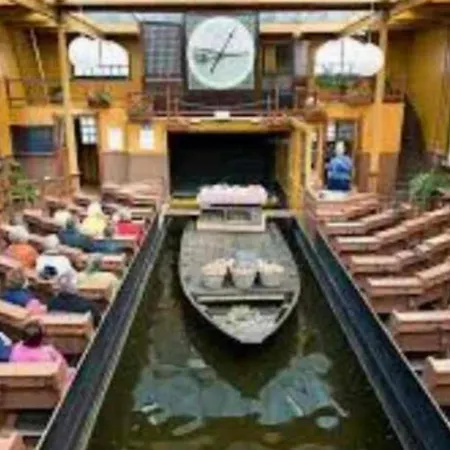 Dom wakacyjny Suus, Inclusief Jacuzzi, Kano En Kajak Zuid-Scharwoude