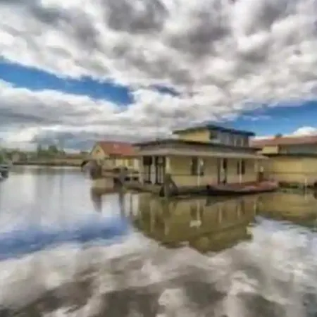 Suus, Inclusief Jacuzzi, Kano En Kajak