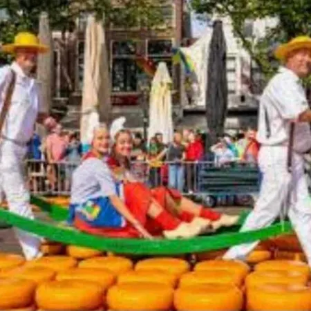 Suus, Inclusief Jacuzzi, Kano En Kajak Vakantiehuis *